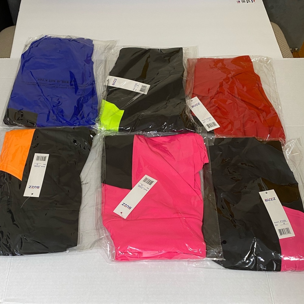 What a deal! 6 leggings with pockets free shipping